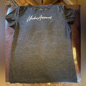 Women Sz Med Under Armour TShirt